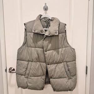 Cotton On mother puffer vest!